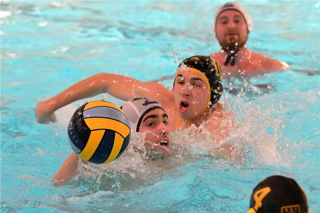 Die Wasserballer des SV Lünen 08 holten ein Unentschieden.