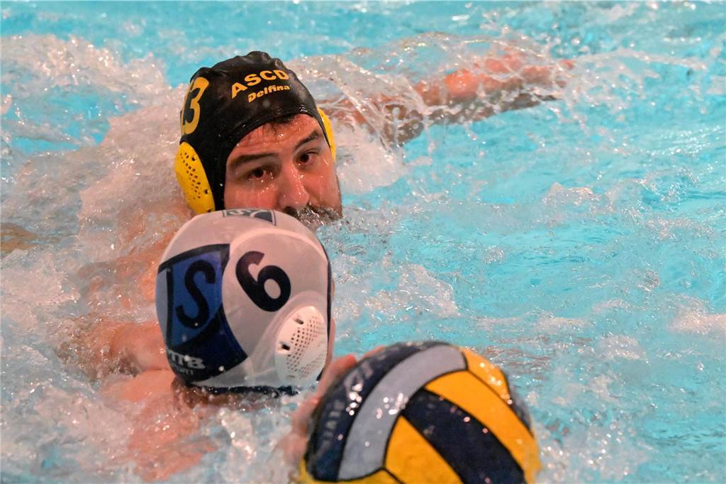 Die Wasserballer des SV Lünen 08 holten ein Unentschieden.