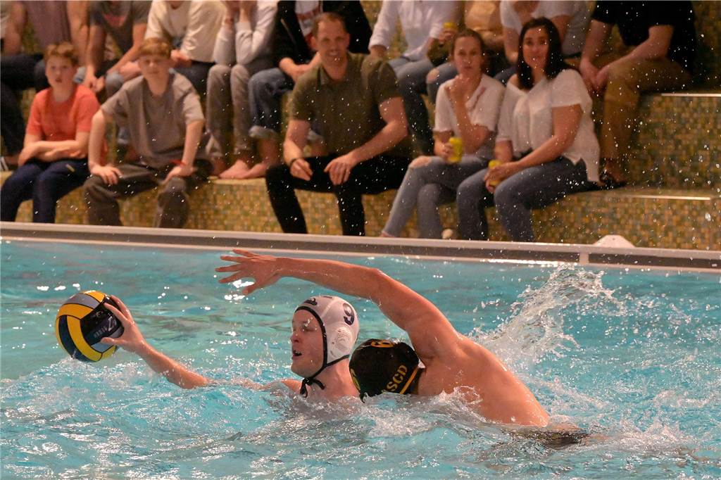Die Wasserballer des SV Lünen 08 holten ein Unentschieden.