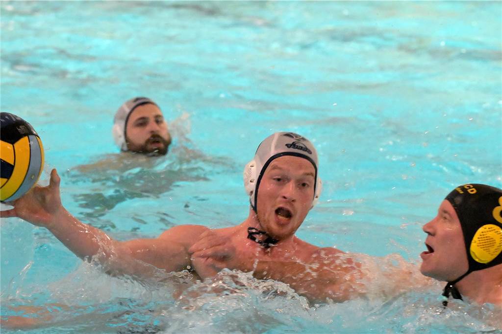 Die Wasserballer des SV Lünen 08 holten ein Unentschieden.