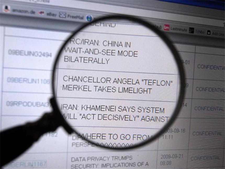 Deutsche Politiker nach #MacronLeaks: Wer ist der Nächste? Die Webseite von Wikileaks mit wenig schmeichelhaften Bemerkungen über Bundeskanzlerin Angela Merkel. Foto: Karl-Josef Hildenbrand