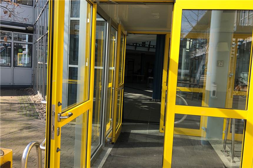 Schulen in Selm öffnen wieder ab dem 23. April - aber nur für wenige Die weiterführenden Schulen öffnen wieder. Wenn auch zunächst nur für wenige Schüler.