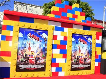 Die Werbung durch den Kino-Kassenschlager «The Lego Movie» hat den Absatz von Legosteinen mächtig angekurbelt. Foto: Nina Prommer