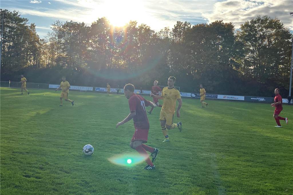 Programm Sim-Jü 2023: Kita-Kinder und Bürgermeister testen Karussells Die Werne Allstars setzten sich 2022 beim Otto-Wendler-Fußballspiel mit 5:1 gegen die Schausteller-Auswahl durch.