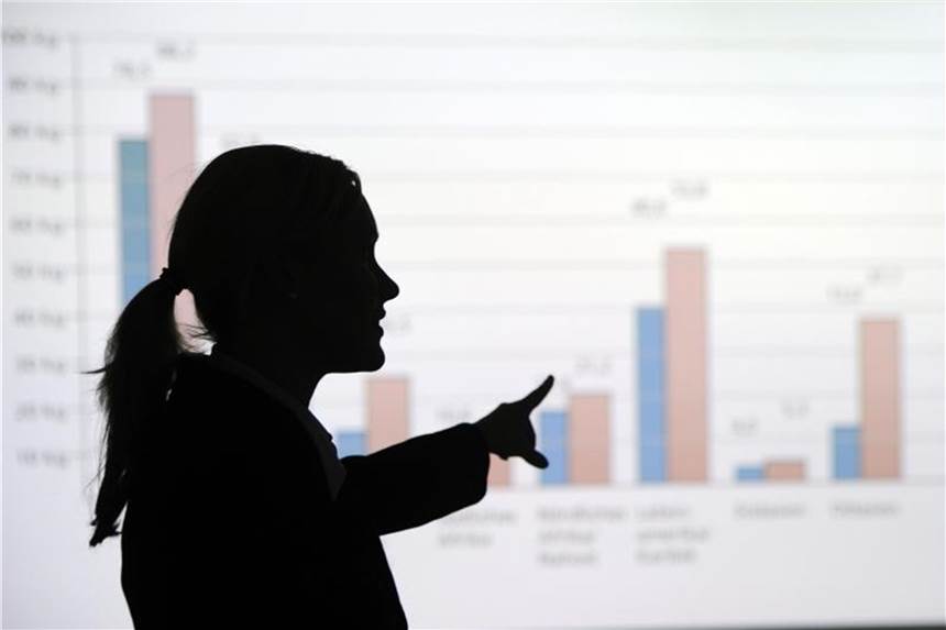 Präsentieren an der Uni leicht gemacht Die wichtigsten Fakten eines Vortrages sollten Redner in ihrer Präsentation durch Folien visualisieren. Foto: Tobias Kleinschmidt