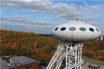 Die Wirtschaftsförderung Lünen ist im Lüntec mit seinem Wahrzeichen, dem Colani-Ufo, untergebracht. Die Politik sieht die Arbeit des WZL kritisch.