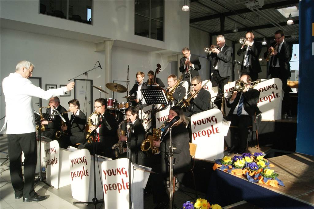 Bürgermeister Stockhoff ist Plagiatsopfer: Bayerischer Kandidat schreibt Bewerbungsrede ab Die Young People Big Band unter Leitung von Marcell Oppenberg begeisterte 2014 mit ihren musikalischen Beiträgen - in Dorsten, deswegen konnte der fränkische Ksndidat sie gar nicht kennen