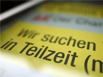 Die Zahl der Beschäftigten in Teilzeit bis 20 Wochenstunden ist seit 1996 von 3,2 auf 4,8 Millionen gestiegen. Foto: Angelika Warmuth/dpa