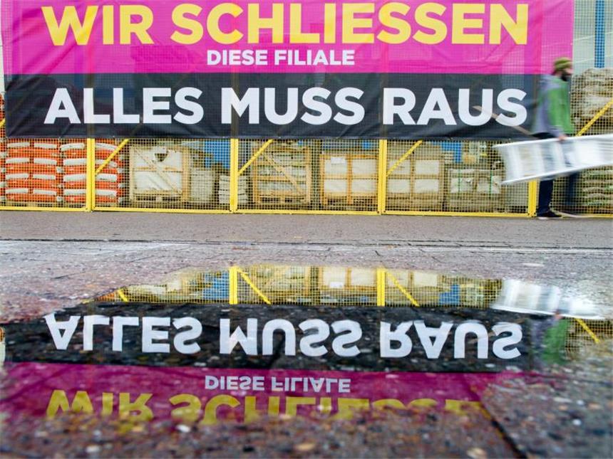 Stabile Wirtschaft sorgt für Tiefststand bei Insolvenzen Die Zahl der Firmenpleiten im ersten Halbjahr sank bundesweit um 9,1 Prozent auf 12 100 Foto: Julian Stratenschulte