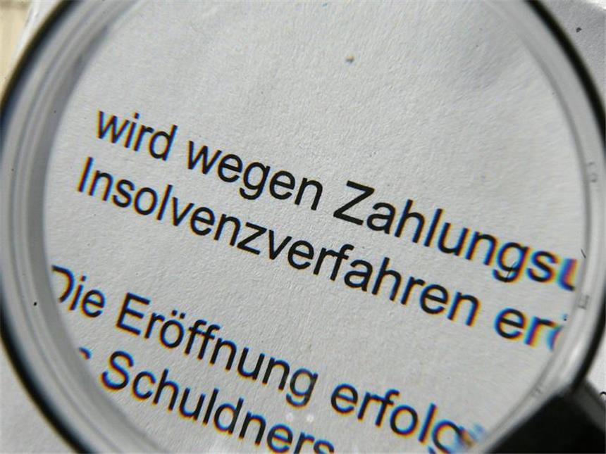 Konjunktur-Lok Deutschland dämpft Insolvenzen Die Zahl der Firmenpleiten in Deutschland ist 2011 um knapp sechs Prozent auf 30 200 Fälle zurückgegangen. Foto: Oliver Berg