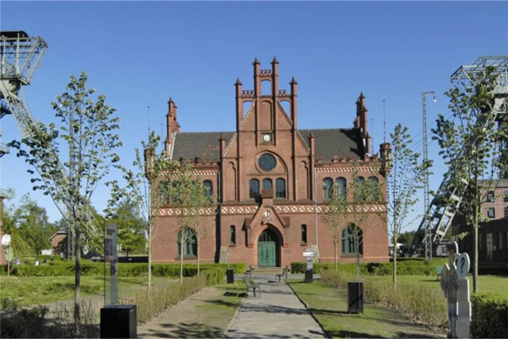 26 tolle Sehenswürdigkeiten in Dortmund und Umgebung Die Zeche Zollern gilt als eines der wichtigsten Zeugnisse der industriellen Vergangenheit des Ruhrgebiets.