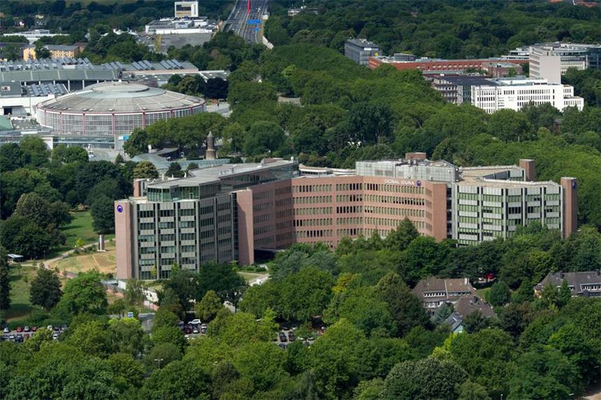 Signal Iduna baut 1400 Stellen ab Die Zentrale der Signal Iduna in Dortmund.