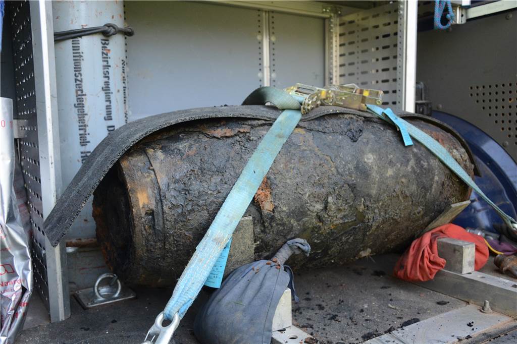 Kein Zünder mehr: 250-Kilo-Bombe in Alstätte ist keine Gefahr mehr Die Zünder der britischen 250-Kilo-Sprengbombe waren schon vor Jahrzehnten – womöglich sogar noch während des Krieges – ausgebaut worden.