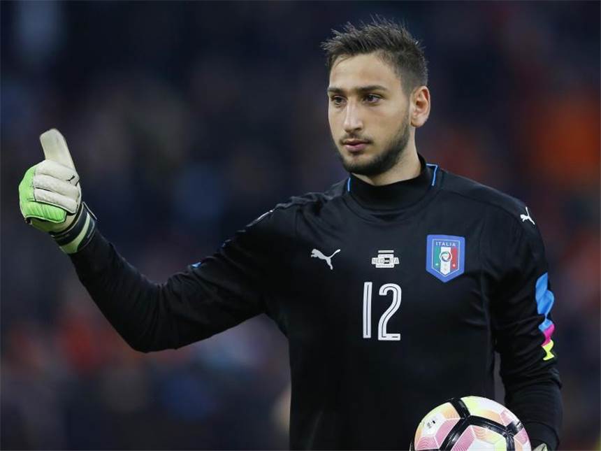 Die Seifenoper um "Dollarumma": Italiens Talent im Fokus Die Zukunft von Italiens Torwarttalent Gianluigi Donnarumma ist noch ungeklärt. Foto: Peter Dejong