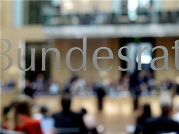 Die Zustimmung des Bundesrats zur verbesserten Mütterrente und der abschlagfreien Rente ab 63 Jahren gilt als sicher. Foto: Maurizio Gambarini