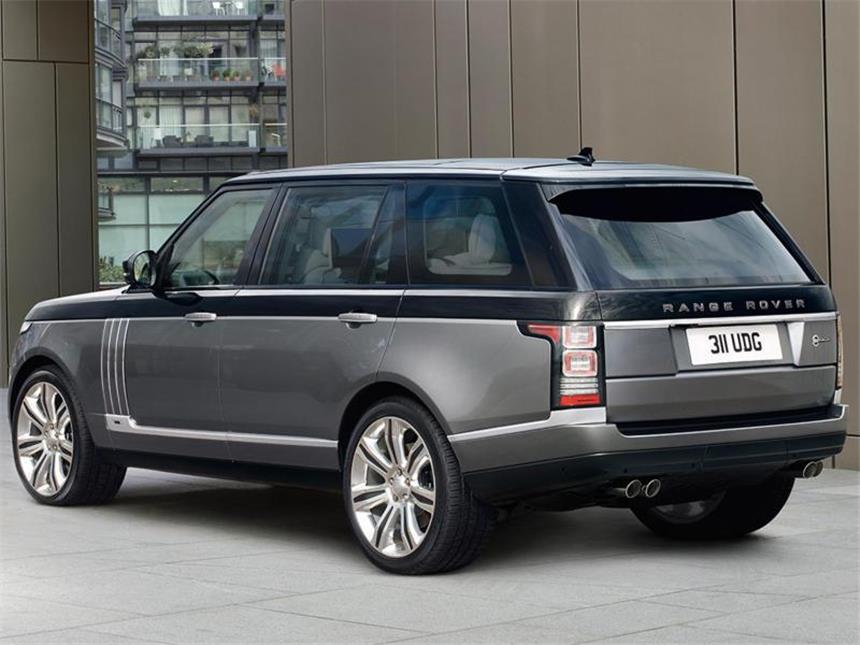 Range Rover wird veredelt: Luxusversion SVAutobiography Die Zweifarblackierung ist ein Merkmal der neuen Range-Rover-Luxusversion SVAutobiography. Foto: Land Rover