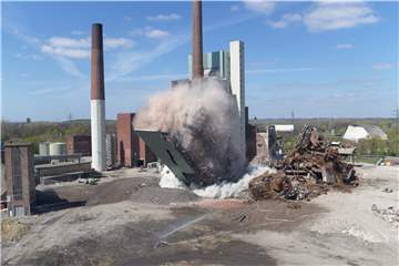 Die zweite Denox-Anlage des ehemaligen Steag-Kraftwerks in Lünen wurde am Freitag (23. April) gesprengt.