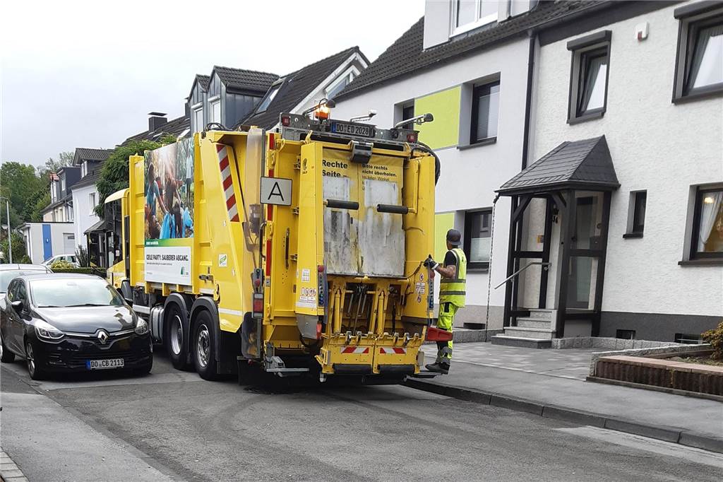 Ärger mit der EDG: Ehepaar in Kley klagt gegen die Stadt Diese Aufnahme stammt von Manfred Buxel. Er sagt, dass die EDG-Fahrzeuge teilweise noch immer rückwärts in die Sackgasse fahren.