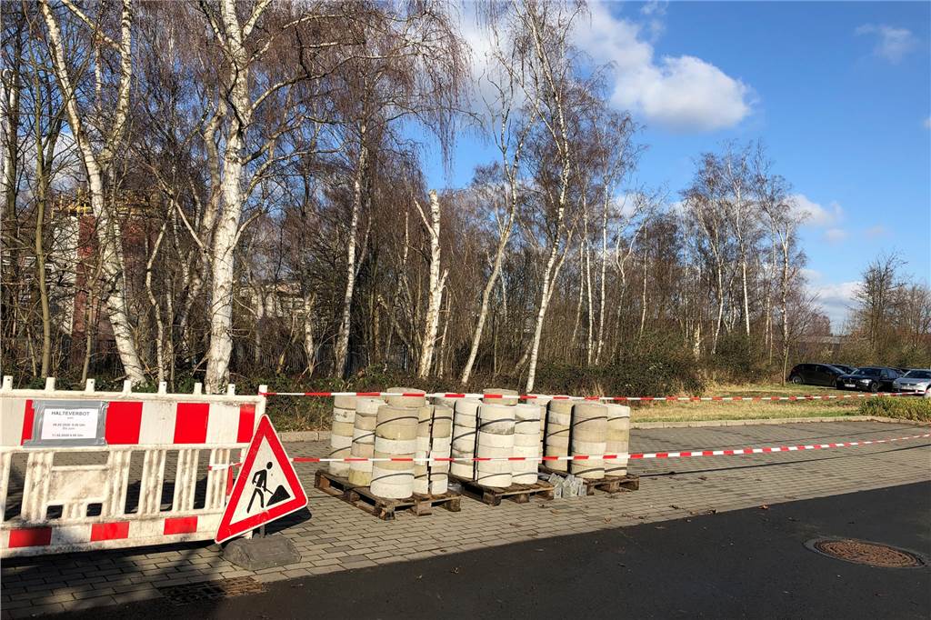 Park+Ride am Hauptbahnhof in Rauxel: (Ein paar) Pendler-Parkplätze fallen künftig weg Diese Baustelle auf dem Park&Ride-Parkplatz am Hauptbahnhof ist seit ein paar Tagen verschwunden.