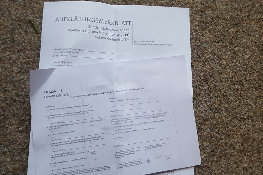 Sorge um Senioren: Lünerin kritisiert Druck bei Einwilligung zum Impfen Diese Bögen bekamen Angehörige von Pflegeheimbewohner in den vergangenen Wochen durch das Gesundheitsamt zugeschickt.