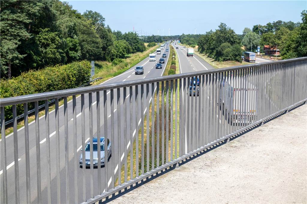 Autobahn GmbH überrascht im Brückenstreit mit Kehrtwende Eine Autobahnbrücke in Heek