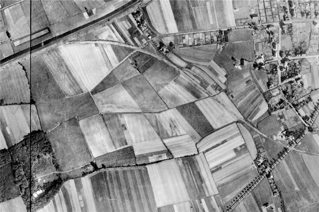 Baugebiete im Wandel der Zeit: So hat sich der Südwesten Wernes entwickelt Diese Luftaufnahme zeigt einen Ausschnitt der Fläche süd-westlich des historischen Stadtkerns von Werne. Entstanden ist das Bild zwischen 1951 und 1980. Das ist zumindest die zeitliche Spanne, die der RVR auf seiner Homepage angibt. Statt Wohnbebauung gibt es hier zu diesem Zeitpunkt fast ausschließlich landwirtschaftliche Flächen.
