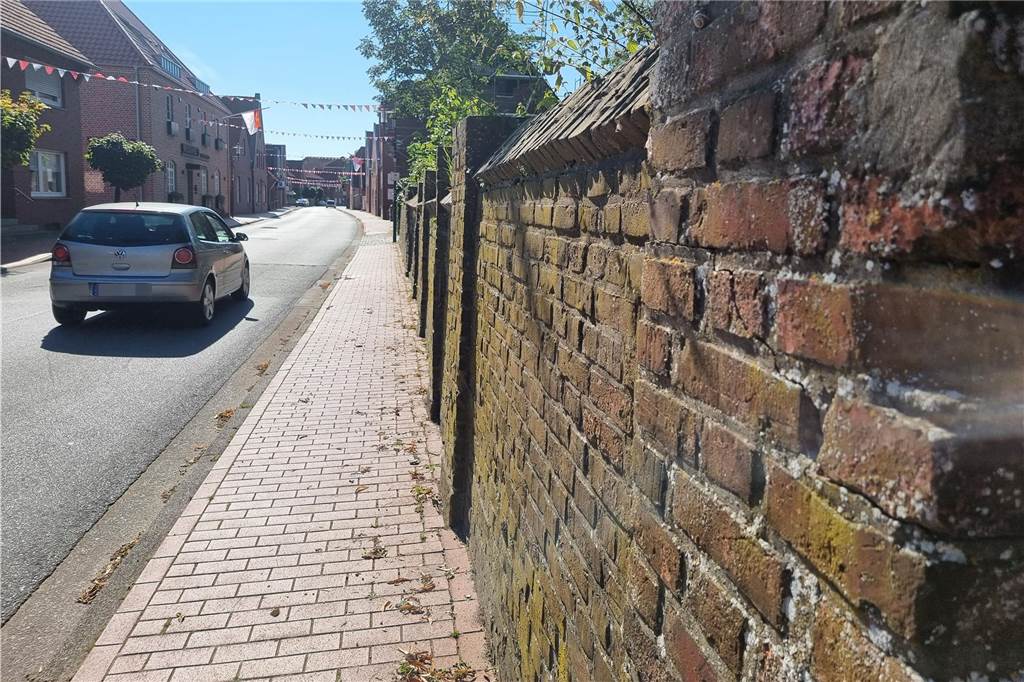 Sensationelle Funde und Pläne für den Garten des „Hohen Hauses“ Eine Mauer in Nienborg