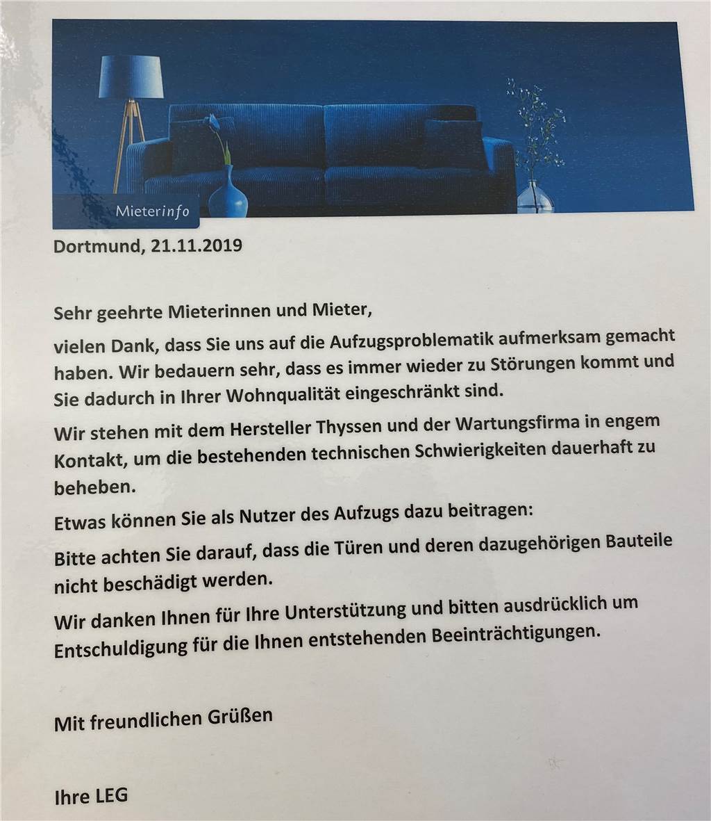 Nach Aufzug-Drama: LEG verspricht schnelle Reparatur, Mieter bleiben skeptisch Diese Nachricht der LEG hängt seit November in dem Mehrfamilienhaus an der Siepmannstraße.