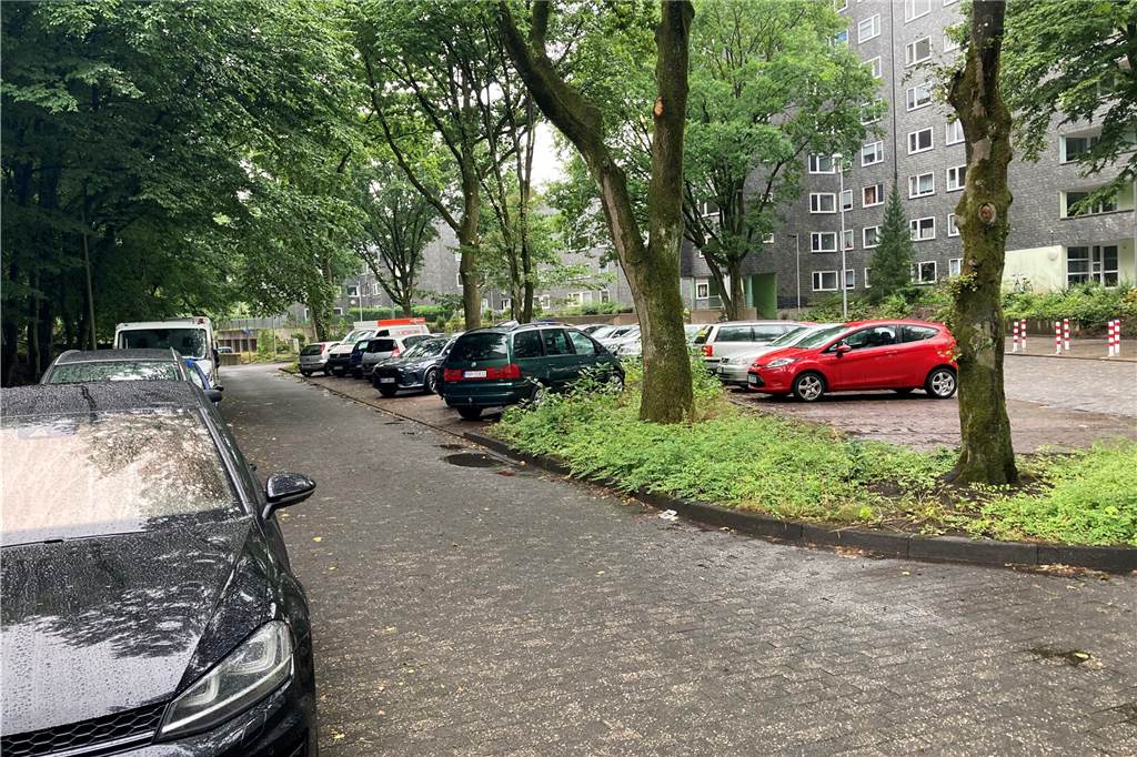 Velero vermietet Stellplätze - Rainer Diebschlag: „Wer kann sich das leisten?“ Öffentlicher Parkplätze am Himmelsberg