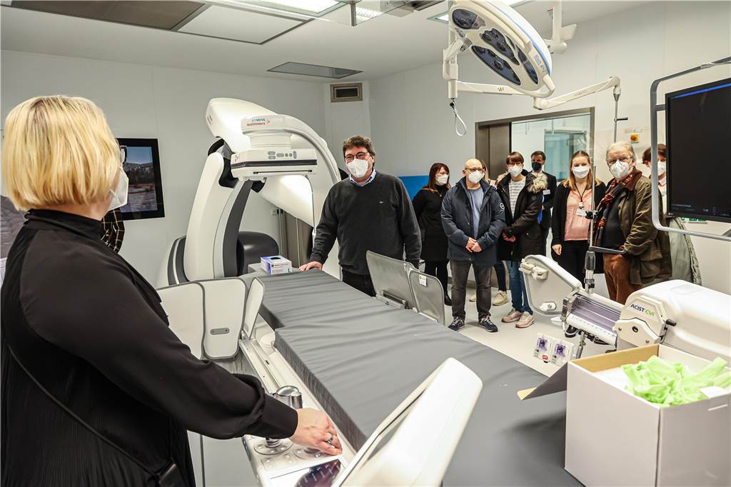 Diese soll es ermöglichen, Patienten direkt aus dem Rettungswagen in einen Aufzug zu transportieren, der in die Kardiologie fährt.