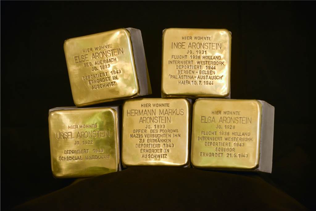 NS-Gedenken: Lüner Arbeitskreis Stolpersteine erinnert an sieben Schicksale Diese Stolpersteine erinnern an die Lüner Familie Aronstein. Sie werden am 13. September verlegt.