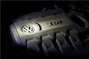 Dieselmotor vom Typ VW 2,0 TDI (Dieselmotoren mit Direkteinspritzung). ADAC fordert eine Entschädigung von VW für mögliche Langzeitschäden durch das geplante Update zur Schadstoffreduzierung. Foto: Patrick Pleul