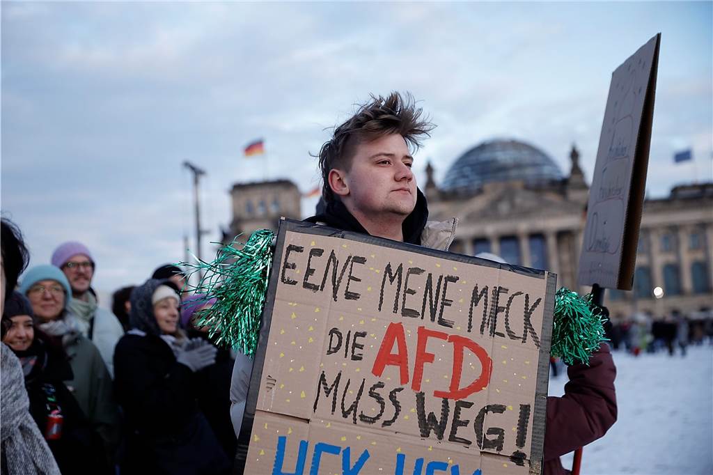 „Eene Mene Meck die AfD muss Weg!“