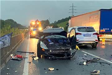 Dieser Ford Focus wurde bei einem Unfall im Kamener Kreuz am Mittwochmorgen völlig zerstört.
