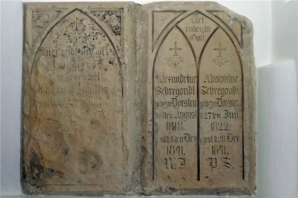 Typhus, Pest und Cholera - wie Epidemien in Dorsten den Tod brachten Dieser Grabstein für die im Jahre 1841 an Typhus verstorbenen Arzttöchter Sebregondi befindet sich im Treppengewölbe des Alten Rathauses am Marktplatz.