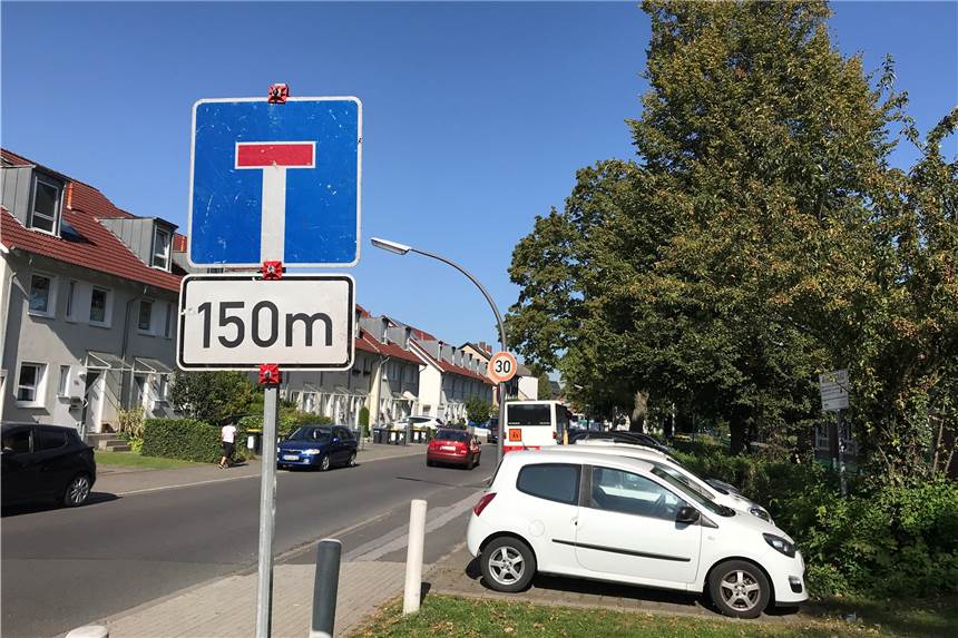 Umbau Landwehrbach: Schillerstraße bleibt länger komplett gesperrt Dieses Bild bleibt noch erhalten: Die Schillerstraße in der Altstadt ist für den Landwehrbach-Umbau zur Sackgasse geworden.