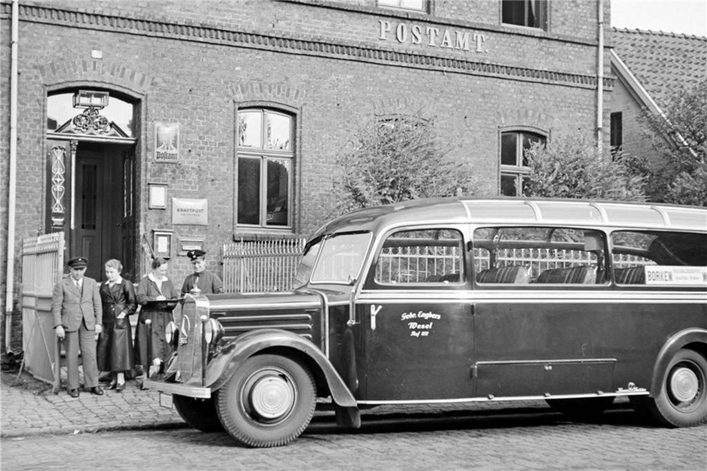 Bilder von Raesfelder Heimatfotografen werden nun digitalisiert Foto des Heimatfotografen Ignaz Böckenhoff aus Raesfeldzeigt das Postamt an der Weseler Straße