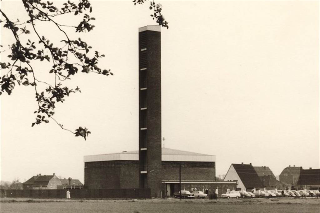 St. Nikolaus-Kirche soll unter Denkmalschutz gestellt werden Dieses Foto zeigt die Nikolauskirche 1964.