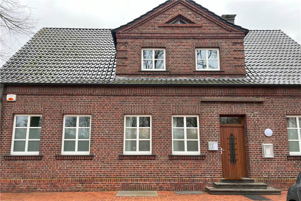 Unterbringung von Geflüchteten: Stadt trotz Vorbereitung am Limit Dieses Gebäude wird der ein oder andere Vredener vielleicht noch als Gaststätte kennen. Nun sind dort Geflüchtete untergebracht.