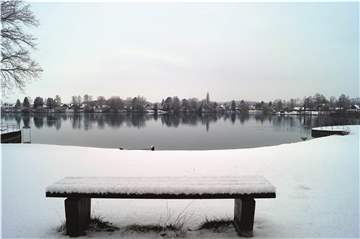 Dieses Motiv vom Ternscher See zierte den Adventskalender der Bürgerstiftung, der weniger Menschen Glück brachte als er hätte können.