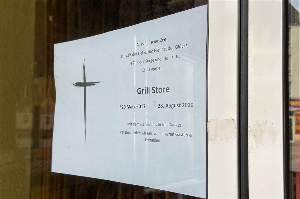 Burgerladen „Grill Store“ schließt - und der Besitzer ist erleichtert Dieses Schild, gestaltet wie eine Traueranzeige, verkündet die Schließung des Grill Stores in Dortmund.