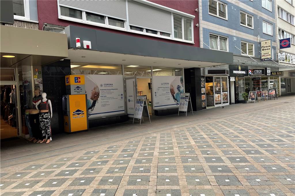 Niedrige Inzidenz: Wie lange können sich Testzentren in Dortmund noch halten? Dieses Testzentrum am Westenhellweg wird auch bei niedriger Inzidenz vorerst weiter bestehen bleiben.