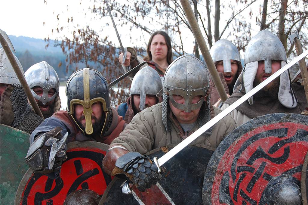 Mittelalter-Spektakel: Fest kommt Ostern mit neuer Show zur Hohensyburg Diesmal sind auch die Wikinger mit im Spiel.