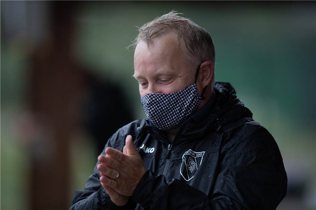 „Treten, Spucken, Massenschlägerei“ – Besorgniserregende Entwicklung auf den Sportplätzen im Kreis Dietmar De Sacco: „Wir waren dabei mit fünf Richtern, weil wir einfach ein Zeichen setzten wollten“