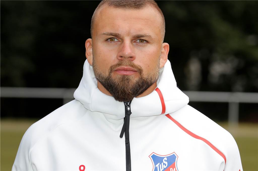 Der Boss aller Häuptlinge verlängert beim TuS Bövinghausen Dino Dzaferoski bleibt beim TuS Bövinghausen.