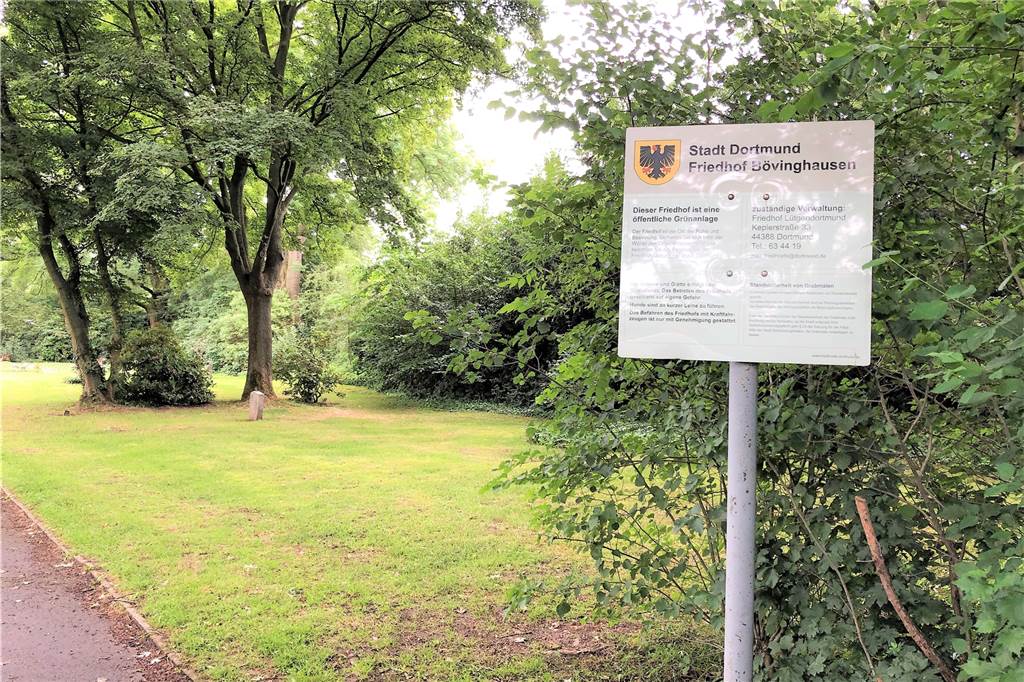 Lärm, Bedrohung, Gewalt: Neuer Angstraum im Dortmunder Westen Direkt neben den Grabeländern liegt auch der Bövinghauser Friedhof.