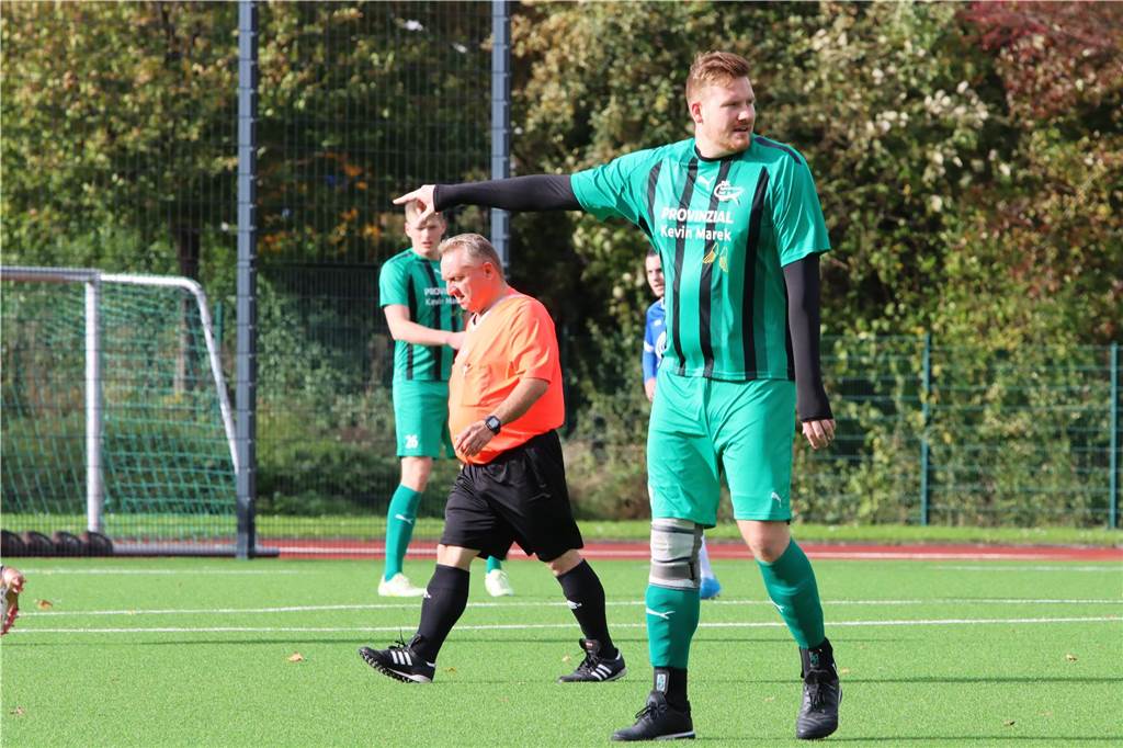Vom Zweitliga-Bomber zum Regisseur in der Kreisliga C Dirigiert seine Nebenleute bei der DJK Sportfreunde Datteln II: Alexander Mazur.