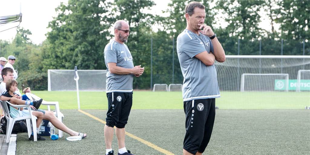 Bezirksliga-Team des TuS Haltern sagt erneut Spiel ab - „Beim nächsten Mal fatal“ Dirk Cholewinski (r.) hatte am Wochenende schon zum zweiten Mal in dieser Saison unfreiwillig spielfrei: Erneut musste die Bezirksliga-Mannschaft des TuS Haltern am See ein Spiel absagen.