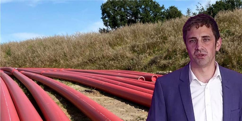 Dirk Hensen (Amprion): Höchstspannungsleitung durch Dorsten geplant Dirk Hensen stellte für Amprion den vom Unternehmen bevorzugten Verlauf des "Korridors B" vor, der Windstrom von Norddeutschland nach NRW unter anderem durch Dorsten bringen soll.