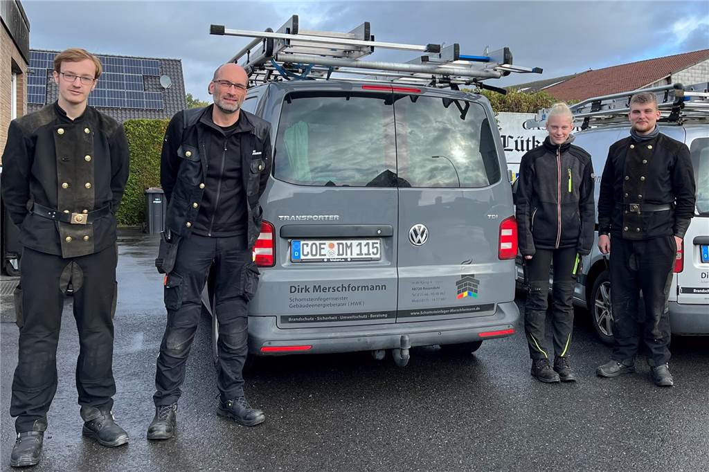 Drohneneinsatz und Diskretion: Einblicke in den Schornsteinfeger-Alltag Team Merschformann